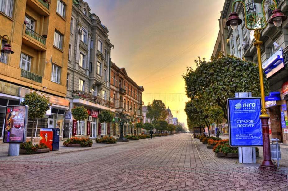 Apartment In The City Center Ivano-Frankivsk Exterior foto