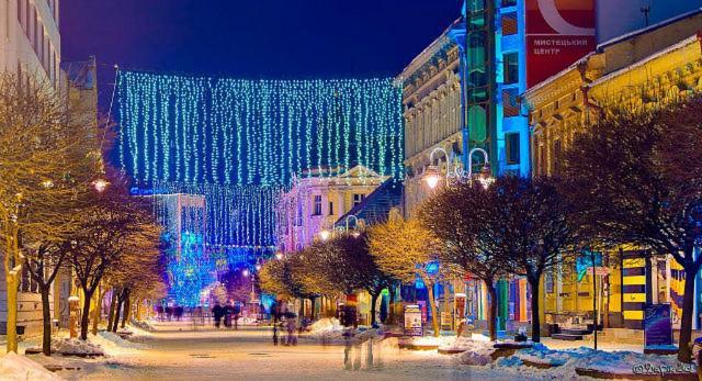 Apartment In The City Center Ivano-Frankivsk Exterior foto